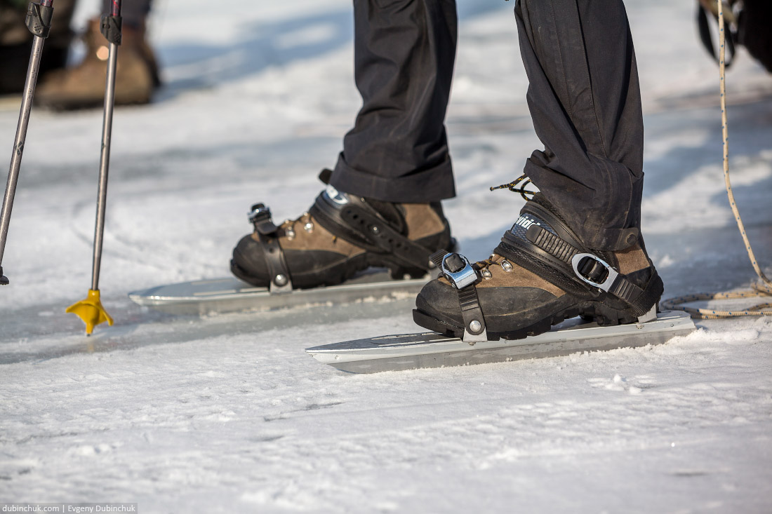 Поход по Байкалу на коньках. Ice skating tour.