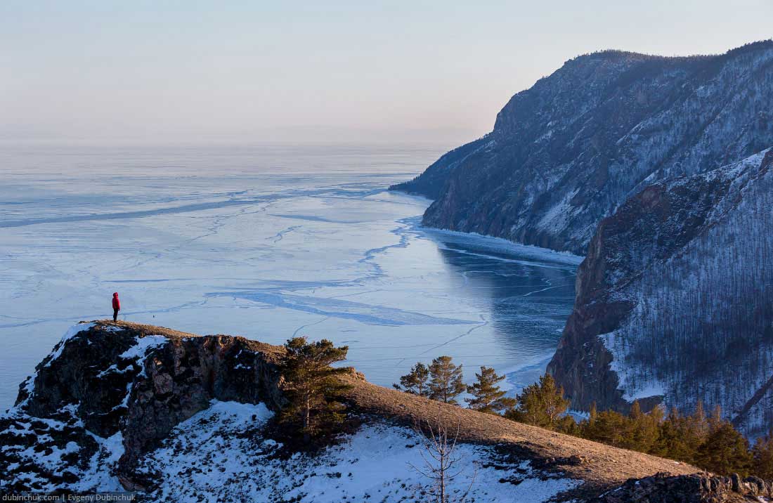 По Байкалу на коньках