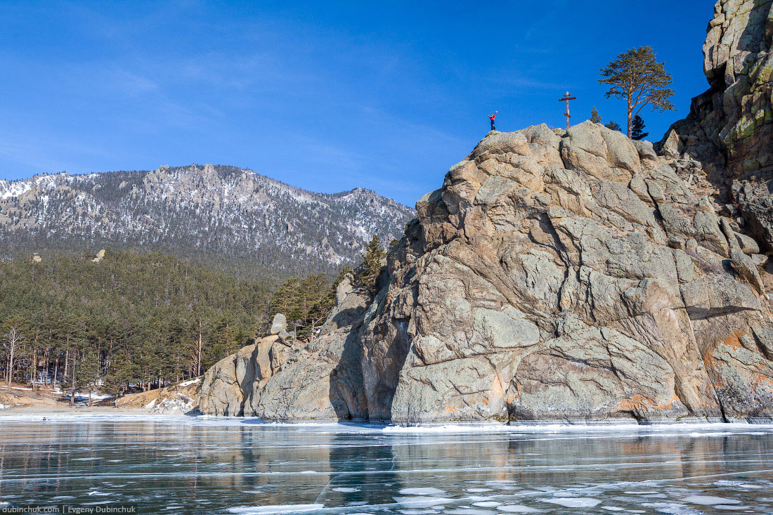 Мыс Малый Колокольный. Путешествие по Байкалу на коньках. Lake Baikal in winter