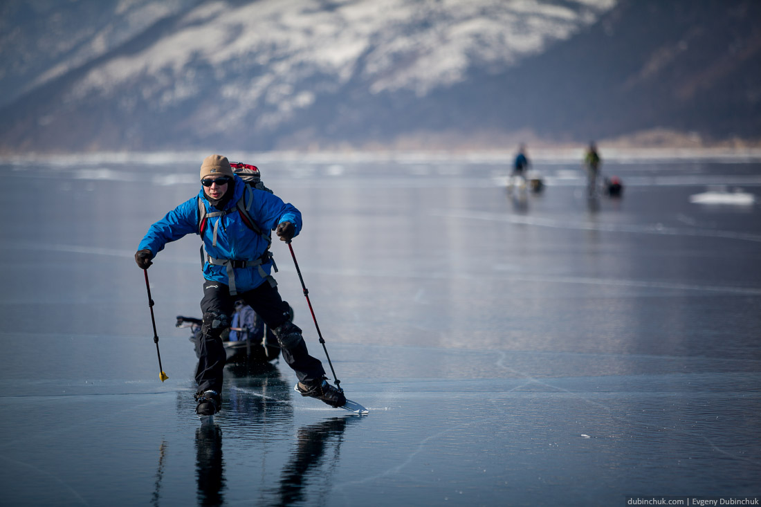 Путешествие по Байкалу на коньках. Ice skating tour on Baikal lake