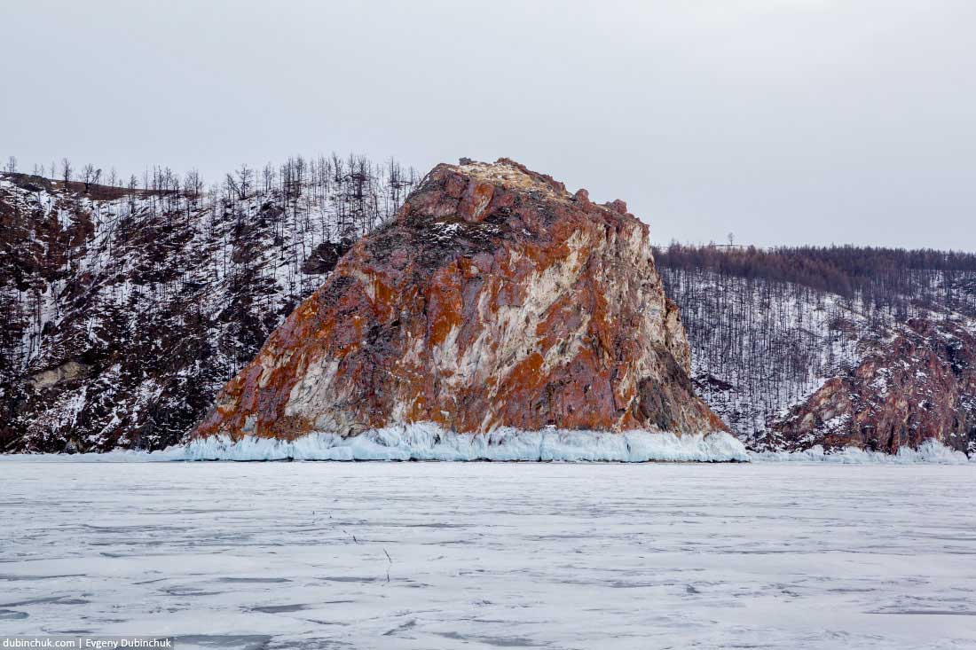 По Байкалу на коньках