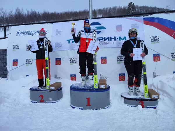 Мозжегорова Яна выиграла заключительный старт в Кировске 
