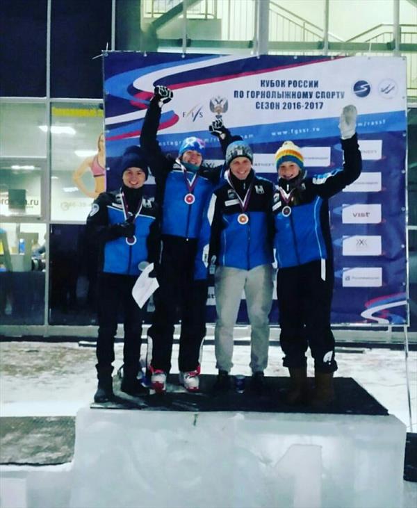 Сборная Сахалина - победитель первых командных соревнований Кубка России в параллельном слаломе