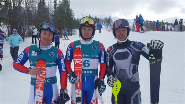 Павел Трихичев выиграл гонку FIS в слаломе в Полярных Зорях
