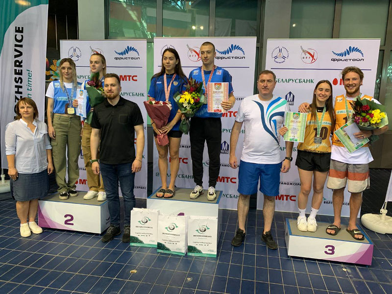 Любовь Никитина и Максим Буров выиграли открытый Чемпионат Беларуси по прыжкам на лыжах в воду