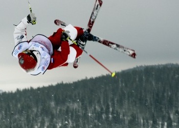 Дмитрий Юдин выиграл первый старт сезона в арктический мороз