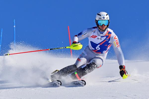 Семён Ефимов – чемпион России в слаломе, Анастасия Горностаева выиграла заключительный старт в рамках Кубка