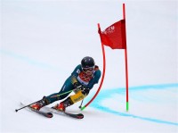 Тина Мазе выиграла первую попытку в гигантском слаломе  