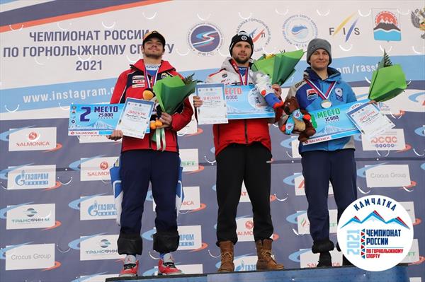 Горнолыжники Камчатки стали победителями первого дня ЧР в Елизово, выиграв супергигант