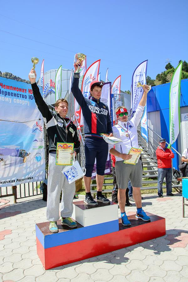 В Терсколе прошли открытый летний чемпионат и первенство Южного Федерального округа по горнолыжному спорту