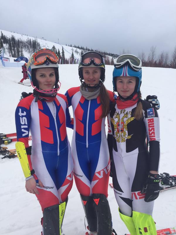 Ксения Алопина выиграла гонку FIS в слаломе в Полярных Зорях