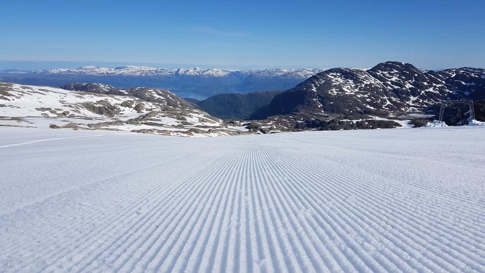 В Норвегии стартовал летний горнолыжный сезон