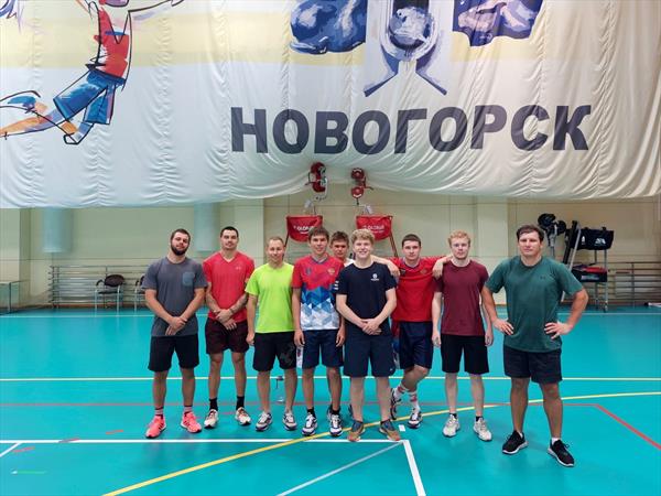 Горнолыжники мужской и юниорской сборных России начали тренировки в Новогорске