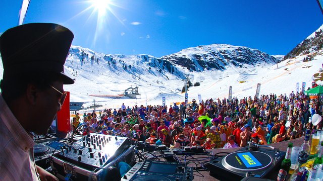 Фестиваль Snowbombing 2019 в Майерхофене