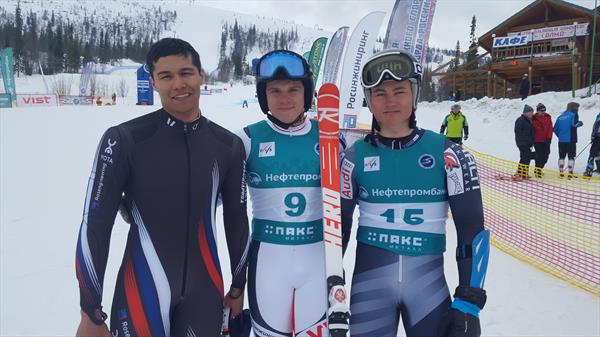 Павел Трихичев - победитель FIS-гонки в гиганте в Полярных Зорях