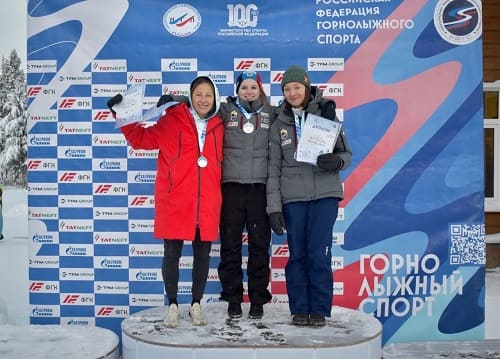 Екатерина Ткаченко завоевала золото в слаломе в Полярных Зорях