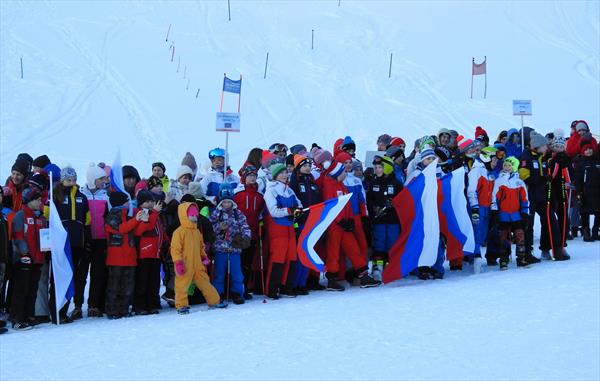 В Кировске стартовали детско-юношеские ВС "Надежды России"
