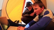 Ueli Steck Climbing Shisha Pangma (8027m)