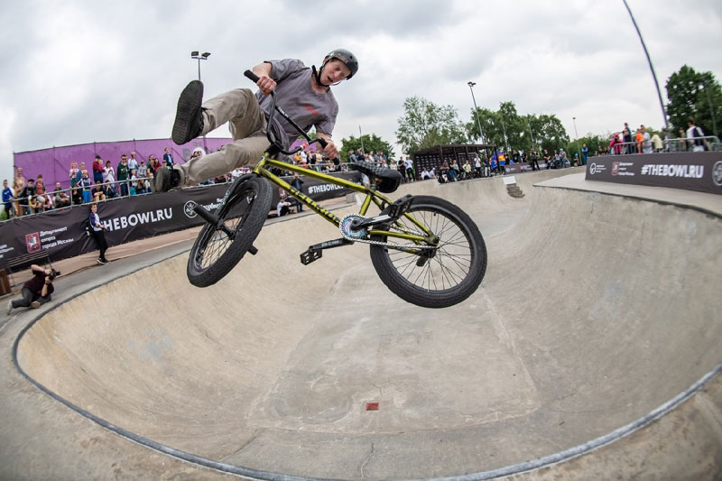 Фестиваль The Bowl: скейт, BMX и концерт Антоха MC Садовники