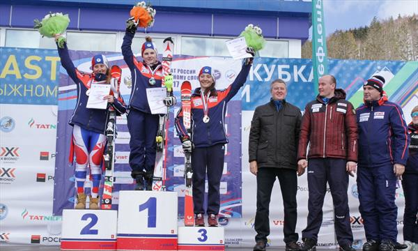 Екатерина Ткаченко выиграла чемпионат России-2017 в слаломе, Семен Ефимов - чемпион страны среди юниоров