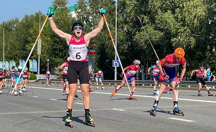 Краснов и Кипяткова победили в масс‑стартах на Чемпионате России