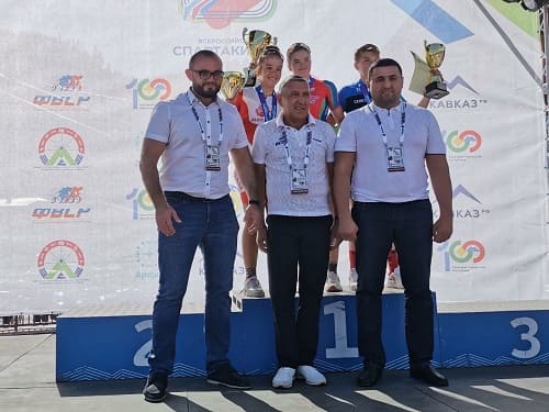 Ушакова и Лунде - победители гонки "кросс-кантри"